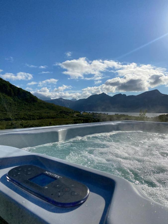Villa Med Jacuzzi Og Nydelig Utsikt Gravdal  Экстерьер фото