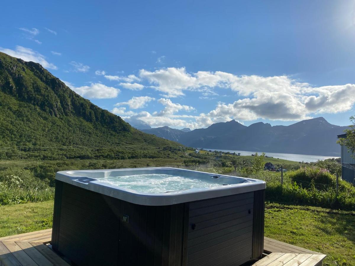 Villa Med Jacuzzi Og Nydelig Utsikt Gravdal  Экстерьер фото