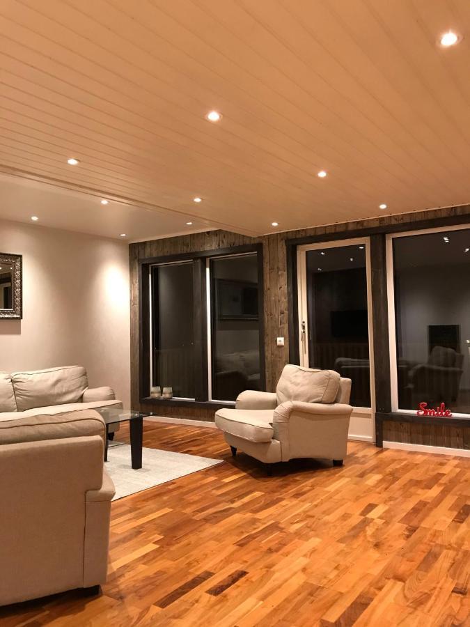 Villa Med Jacuzzi Og Nydelig Utsikt Gravdal  Экстерьер фото