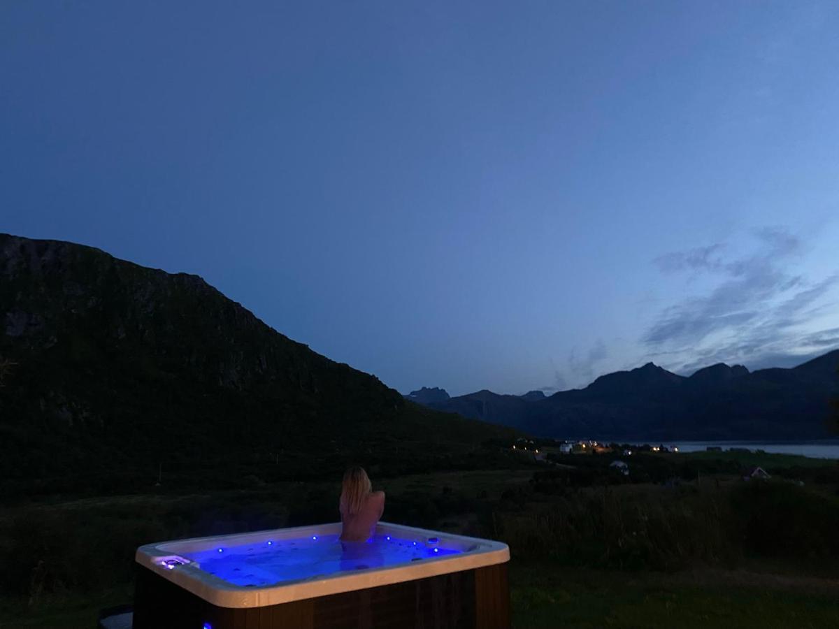 Villa Med Jacuzzi Og Nydelig Utsikt Gravdal  Экстерьер фото