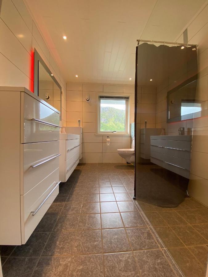 Villa Med Jacuzzi Og Nydelig Utsikt Gravdal  Экстерьер фото
