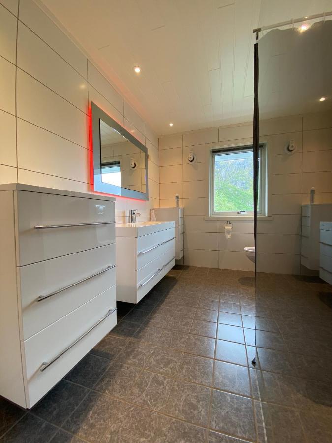 Villa Med Jacuzzi Og Nydelig Utsikt Gravdal  Экстерьер фото